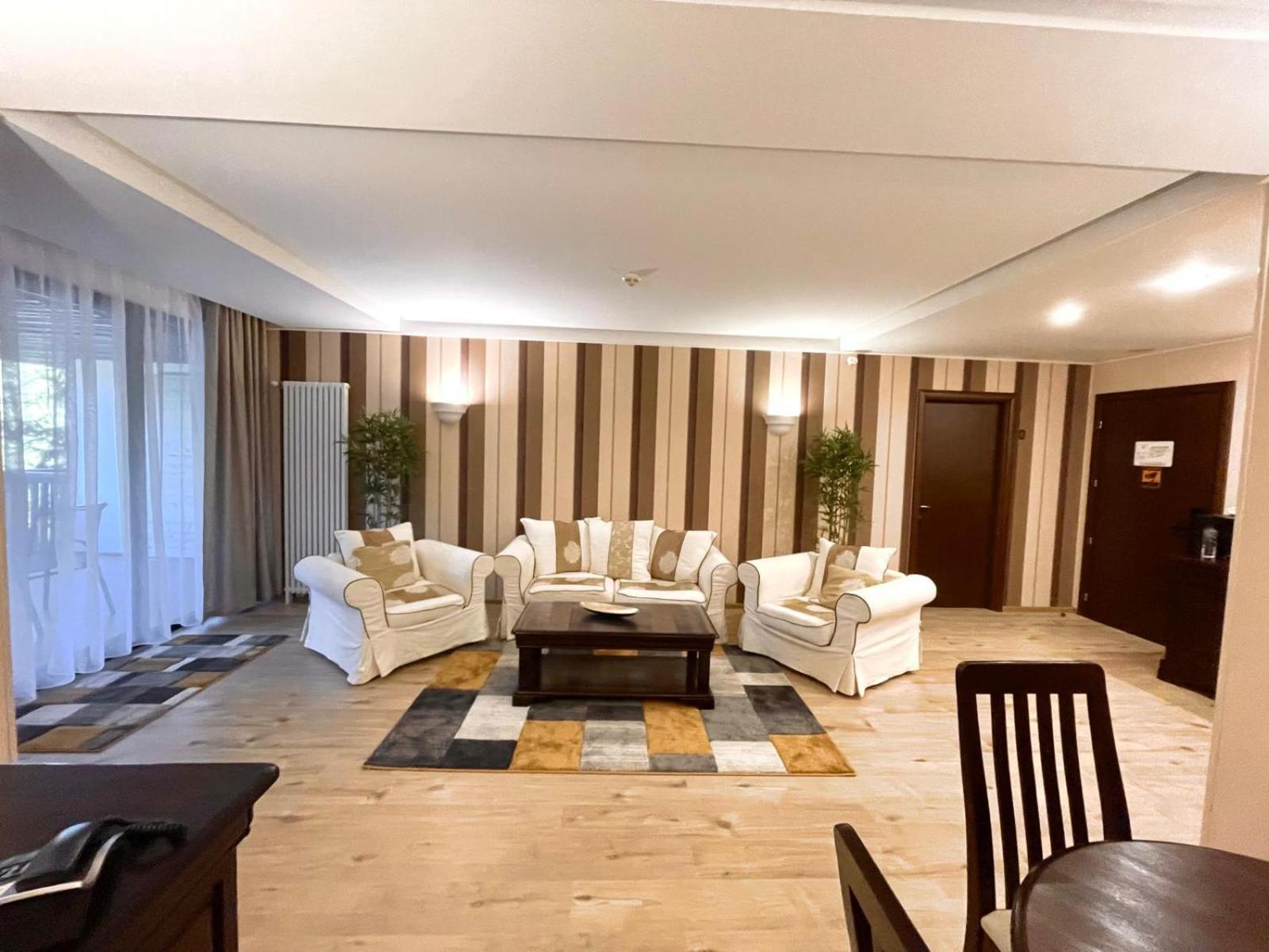 Alpin Aparthotel 2302 Poiana Brasov Eksteriør billede